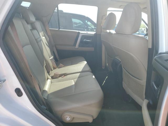 Photo 11 from auction – 2018 TOYOTA 4RUNNER SR with VIN JTEZU5JR5J5168531