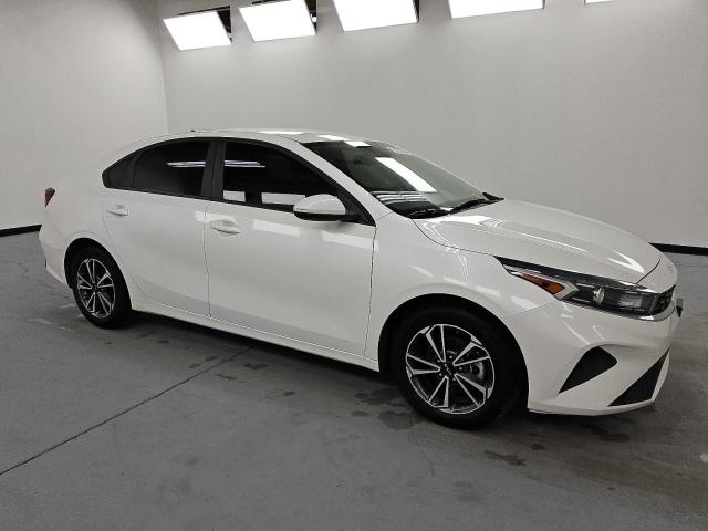 Photo 4 from auction – 2022 KIA FORTE FE with VIN 3KPF24AD5NE482413