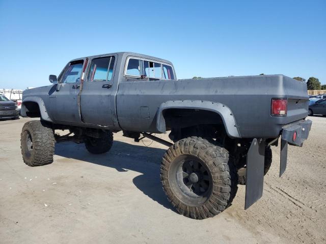 Photo 2 from auction – 1983 CHEVROLET C30 with VIN 1GCHC33J2DS110736