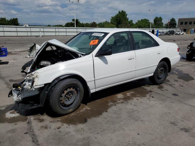 TOYOTA CAMRY CE 2000 with VIN JT2BG22K1Y0403018 - Photo from auction