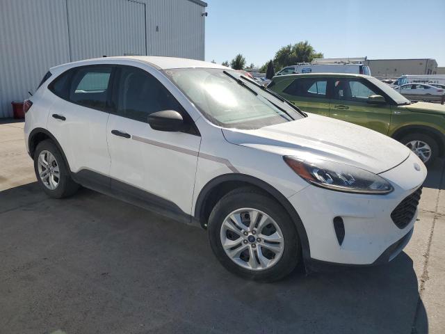Photo 4 from auction – 2020 FORD ESCAPE S with VIN 1FMCU0F66LUA12157