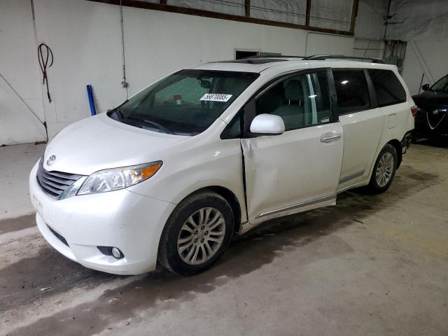 TOYOTA SIENNA XLE 2015 with VIN 5TDYK3DC8FS664376 - Photo from auction