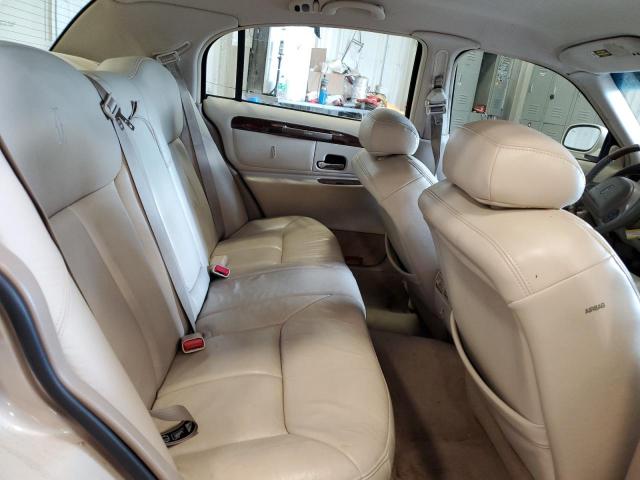 Photo 10 from auction – 2000 LINCOLN TOWN CAR C with VIN 1LNHM83W4YY884748