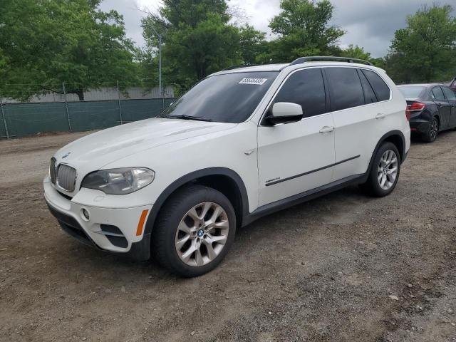 BMW X5 XDRIVE3 2013 with VIN 5UXZV4C53D0B09843 - Photo from auction