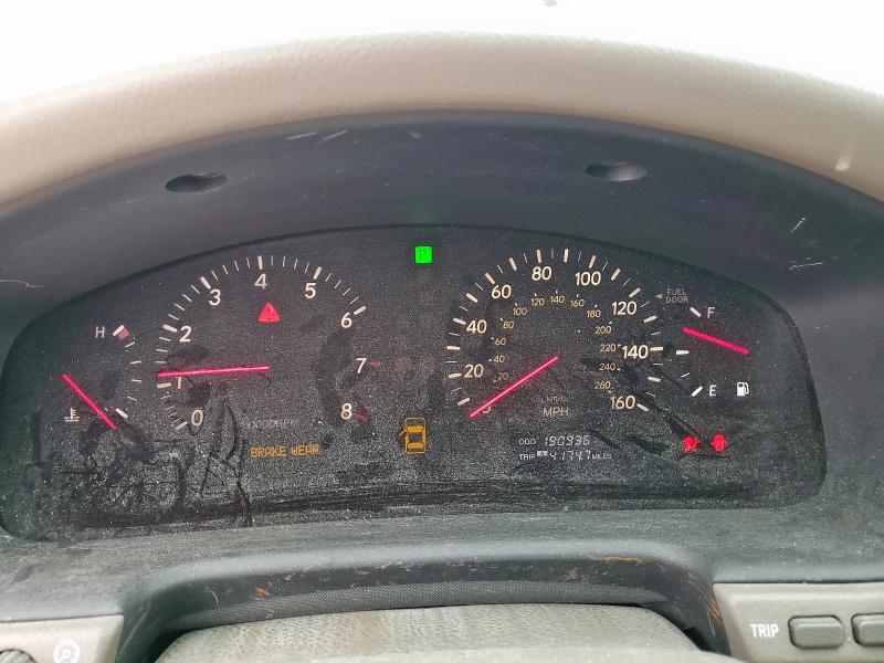 Photo 9 from auction – 2002 LEXUS LS 430 with VIN JTHBN30F920075992