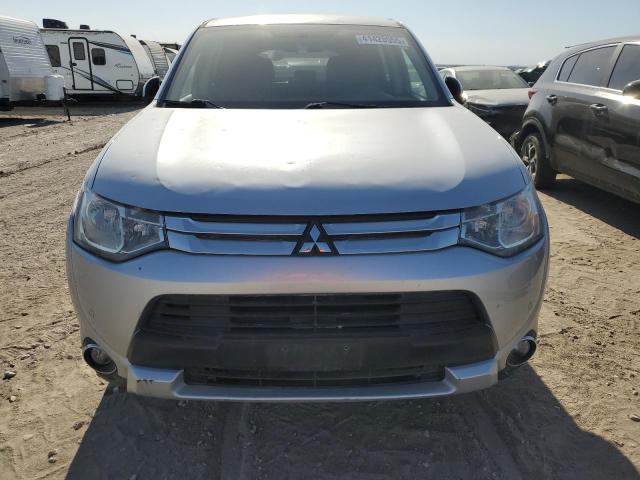Photo 5 from auction – 2015 MITSUBISHI OUTLANDER with VIN JA4AZ3A38FZ003876