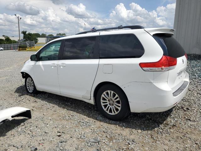 Photo 2 from auction – 2011 TOYOTA SIENNA XLE with VIN 5TDYK3DC1BS150086