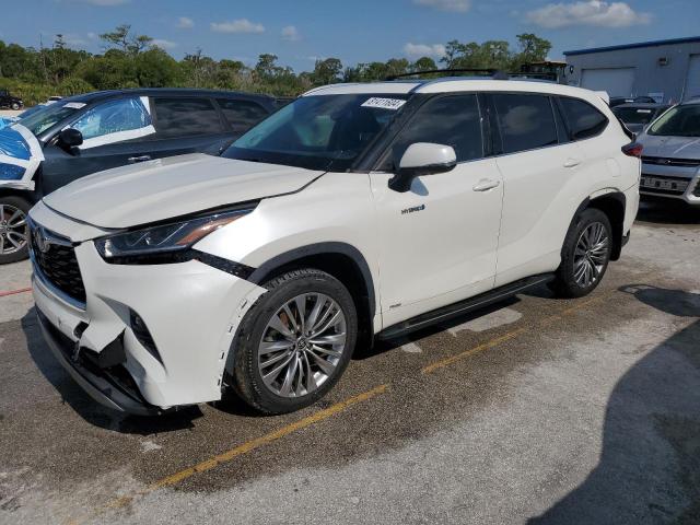 TOYOTA HIGHLANDER 2020 with VIN 5TDEBRCH9LS012347 - Photo from auction