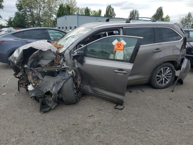 Фото 1 с аукциона – 2018 TOYOTA HIGHLANDER с VIN 5TDJZRFH5JS548618