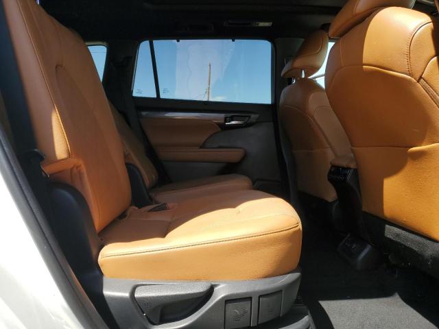 Photo 11 from auction – 2022 TOYOTA HIGHLANDER with VIN 5TDEBRCH9NS083499