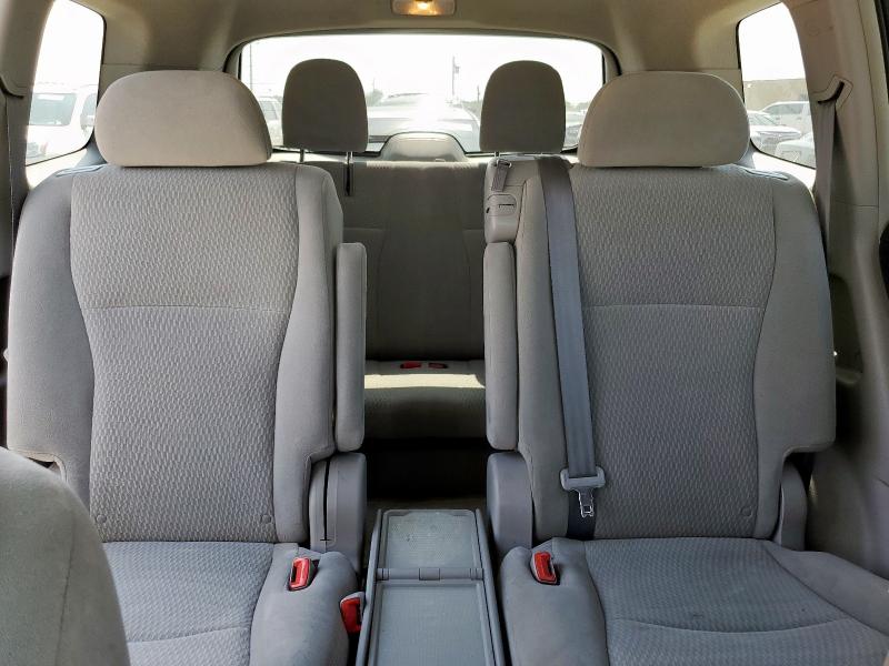 Photo 10 from auction – 2010 TOYOTA HIGHLANDER with VIN 5TDZK3EH2AS014918
