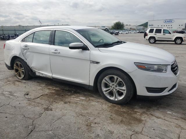 Photo 4 from auction – 2016 FORD TAURUS SEL with VIN 1FAHP2H87GG134368