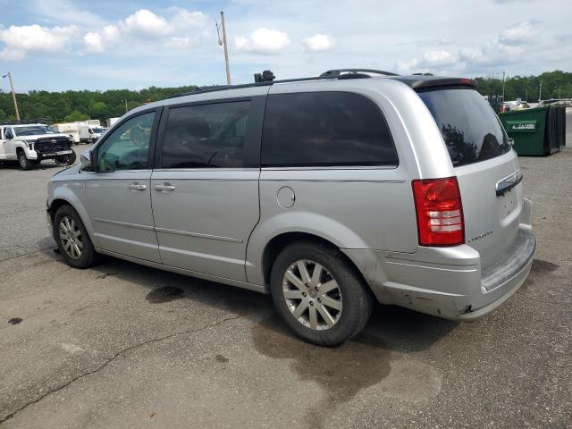 Photo 2 from auction – 2010 CHRYSLER TOWN & COU with VIN 2A4RR5D14AR113755