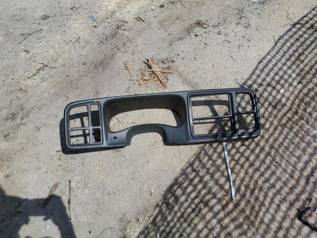Photo 12 from auction – 2006 CHEVROLET SILVERADO with VIN 1GCEK19B76Z262869
