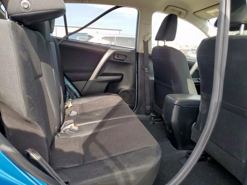 Photo 11 from auction – 2016 TOYOTA RAV4 LE with VIN JTMZFREV0GD085309
