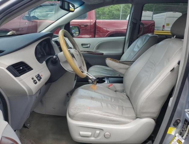 Photo 7 from auction – 2011 TOYOTA SIENNA XLE with VIN 5TDYK3DC1BS165154