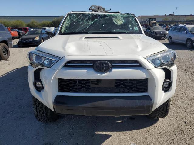 Photo 5 from auction – 2020 TOYOTA 4RUNNER SR with VIN JTEBU5JR2L5810319