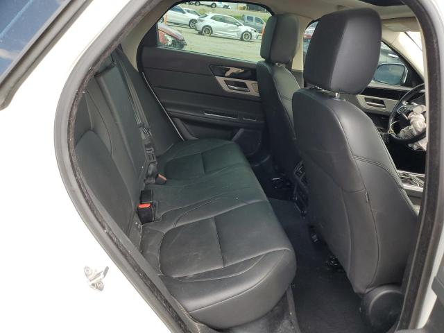 Photo 10 from auction – 2018 JAGUAR XF PREMIUM with VIN SAJBJ4FX2JCY69329