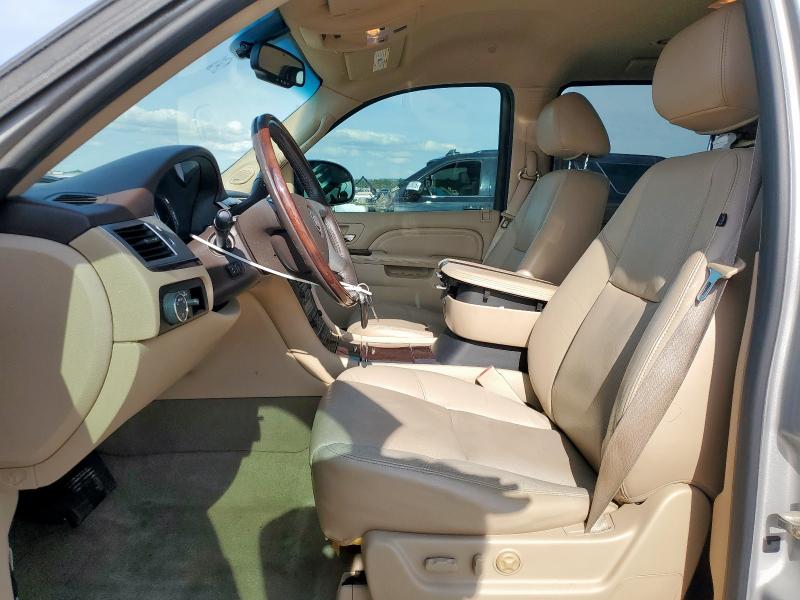Photo 7 from auction – 2010 CADILLAC ESCALADE with VIN 1GYUKAEF9AR110051