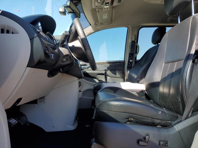 Photo 7 from auction – 2011 CHRYSLER TOWN & COU with VIN 2A4RR8DG0BR617615