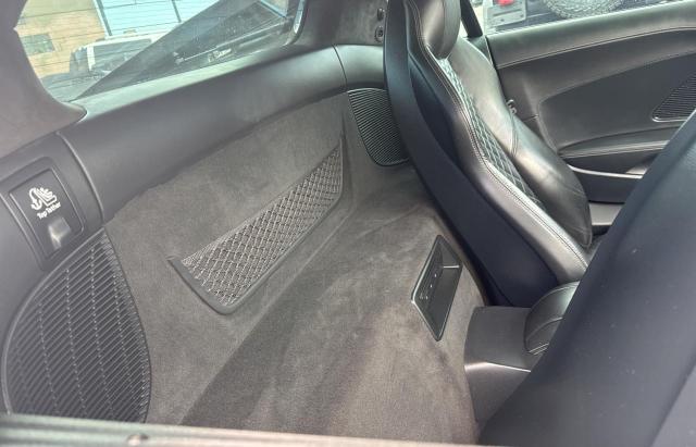 Photo 6 from auction – 2021 AUDI R8 with VIN WUAKBAFX7M7900472