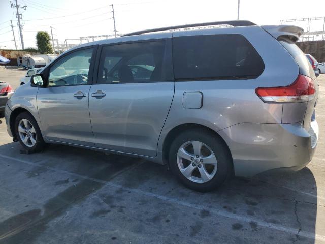 Photo 2 from auction – 2011 TOYOTA SIENNA with VIN 5TDKK3DC8BS058219