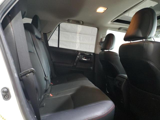 Photo 11 from auction – 2019 TOYOTA 4RUNNER SR with VIN JTEBU5JR0K5713506