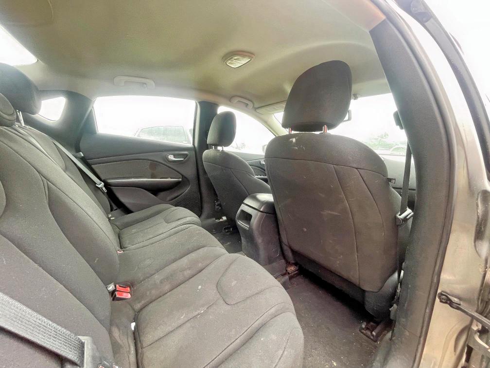 Photo 6 from auction – 2013 DODGE DART SE with VIN 1C3CDFAA4DD247102