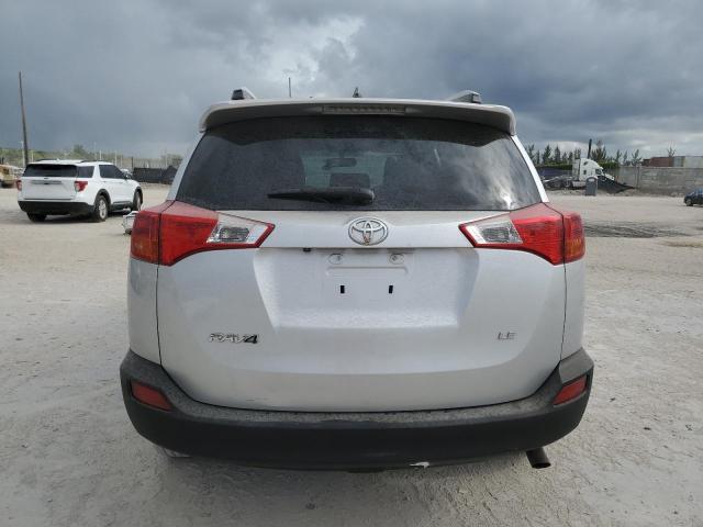Photo 6 from auction – 2015 TOYOTA RAV4 LE with VIN JTMZFREV0FJ025255