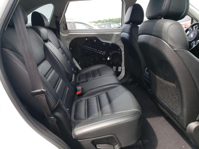 Photo 11 from auction – 2016 KIA SORENTO EX with VIN 5XYPH4A52GG052159