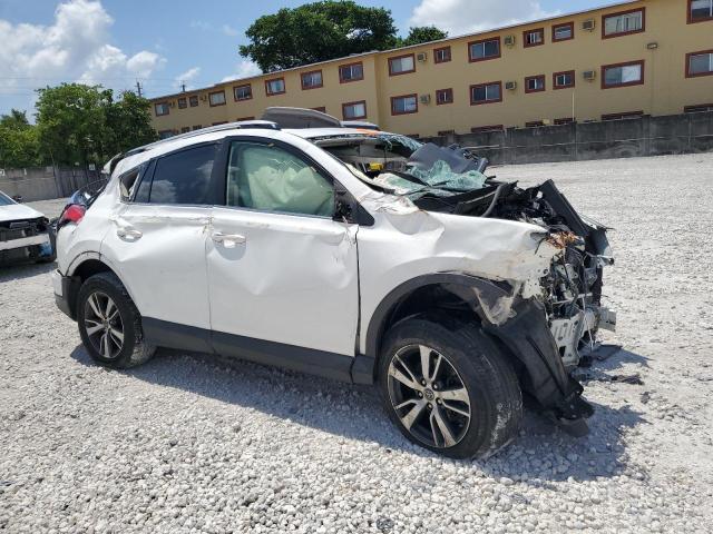 Photo 4 from auction – 2017 TOYOTA RAV4 XLE with VIN JTMWFREV3HJ101945