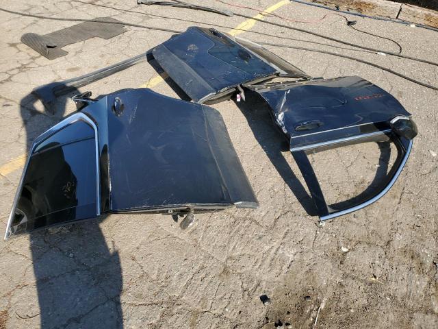 Photo 13 from auction – 2018 CHEVROLET TRAVERSE L with VIN 1GNERHKW0JJ101845