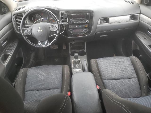 Photo 8 from auction – 2016 MITSUBISHI OUTLANDER with VIN JA4AD2A3XGZ038445