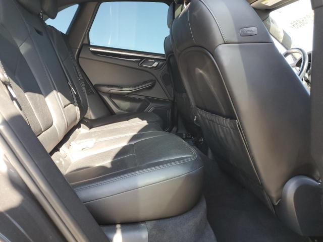 Photo 11 from auction – 2016 PORSCHE MACAN S with VIN WP1AB2A52GLB54656