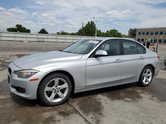 BMW 328 I 2013 con VIN WBA3B5C57DF590614 - Foto de la subasta