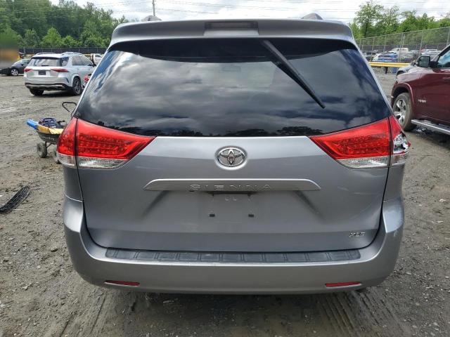Photo 6 from auction – 2011 TOYOTA SIENNA XLE with VIN 5TDYK3DC1BS165154