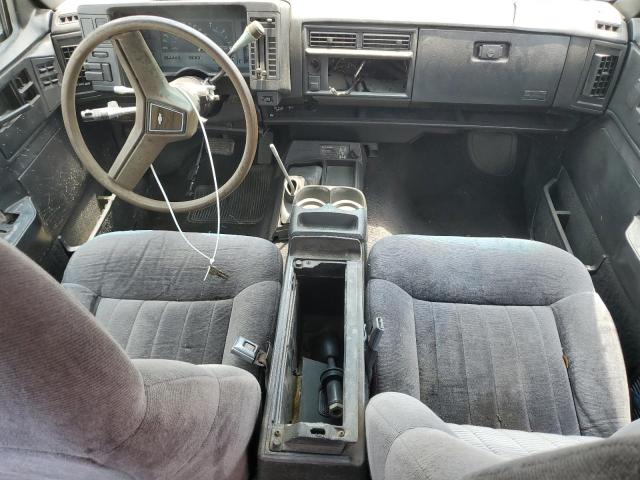 Photo 8 from auction – 1994 GMC S15 JIMMY with VIN 1GKDT13W5R2503916