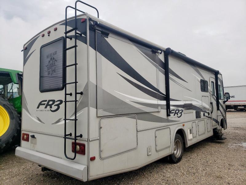 Photo 4 from auction – 2017 FORD F53 with VIN 1F65F5DY7H0A01680