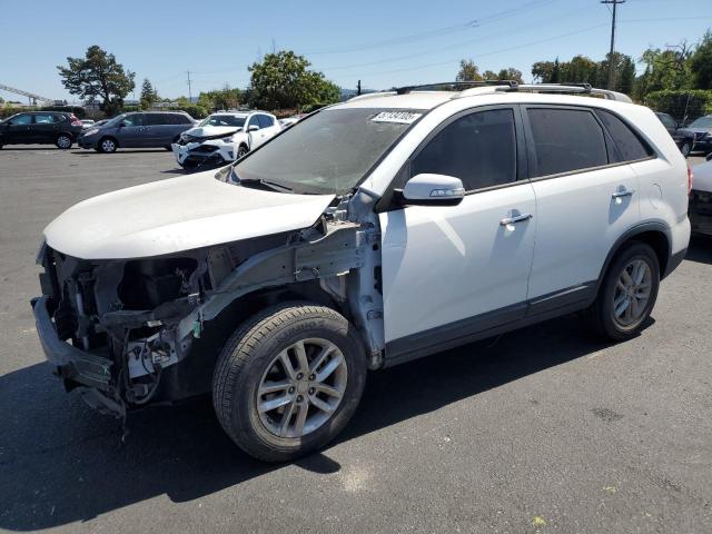 Photo 1 from auction – 2015 KIA SORENTO LX with VIN 5XYKT4A69FG598442