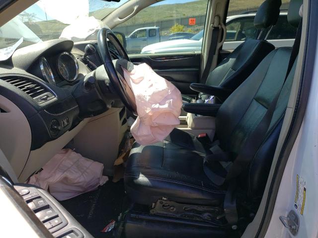 Photo 7 from auction – 2016 CHRYSLER TOWN & COU with VIN 2C4RC1BG6GR103941