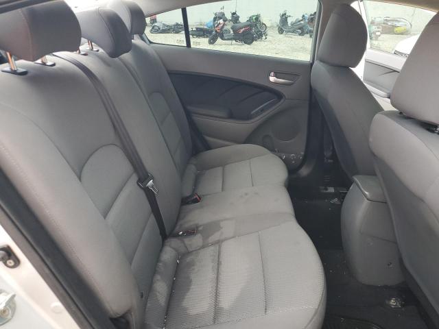 Photo 10 from auction – 2017 KIA FORTE LX with VIN 3KPFK4A74HE111080