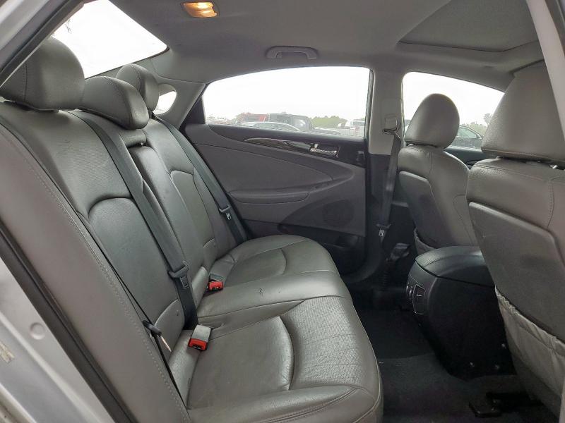 Photo 10 from auction – 2011 HYUNDAI SONATA SE with VIN 5NPEC4ACXBH103431