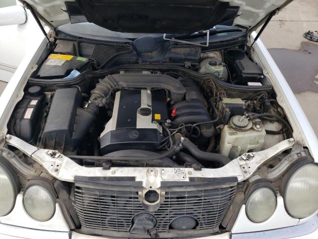Photo 11 from auction – 1996 MERCEDES-BENZ E 320 with VIN WDBJF55F7TJ008297