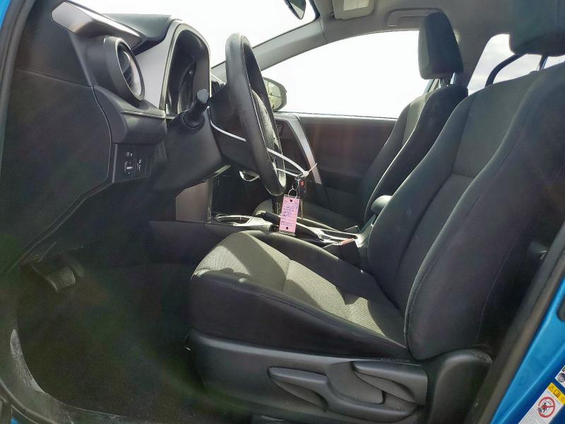 Photo 7 from auction – 2016 TOYOTA RAV4 LE with VIN JTMZFREV0GD085309