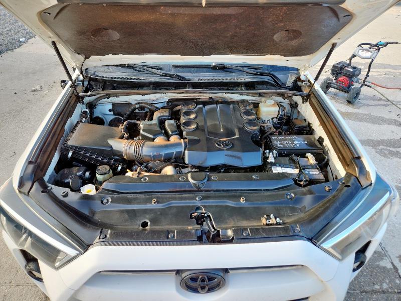 Photo 12 from auction – 2020 TOYOTA 4RUNNER SR with VIN JTEBU5JR6L5819461