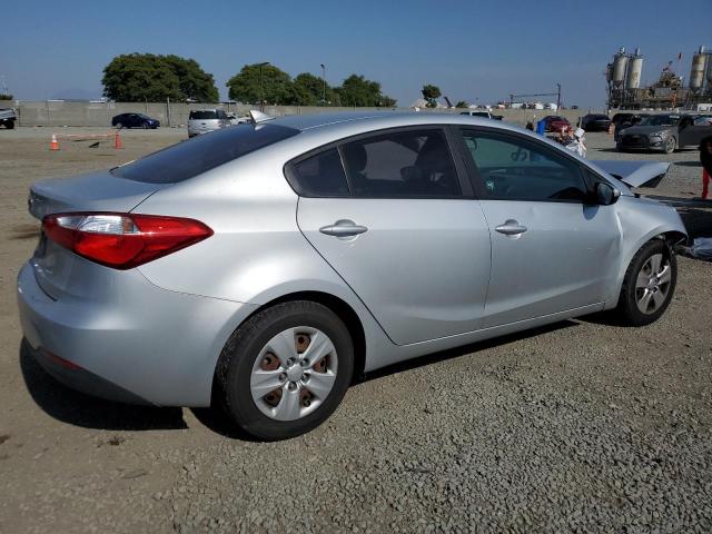 Photo 3 from auction – 2016 KIA FORTE LX with VIN KNAFK4A64G5618429