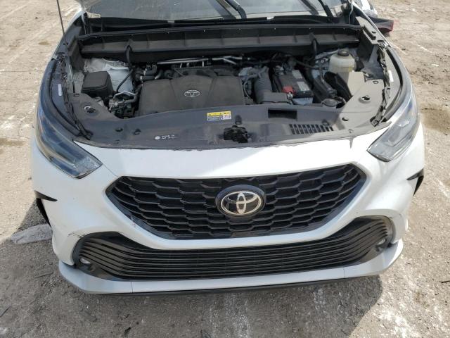 Photo 12 from auction – 2022 TOYOTA HIGHLANDER with VIN 5TDJZRBH5NS169744