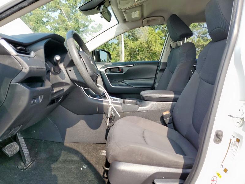 Photo 7 from auction – 2019 TOYOTA RAV4 LE with VIN JTMH1RFV8KD510700