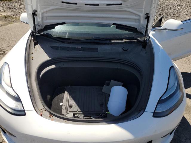 Photo 11 from auction – 2018 TESLA MODEL 3 with VIN 5YJ3E1EA4JF164795
