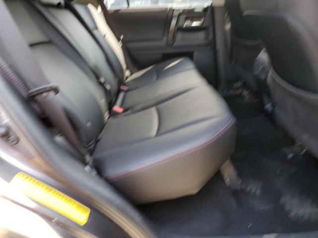 Photo 11 from auction – 2022 TOYOTA 4RUNNER SR with VIN JTELU5JR2N6031777